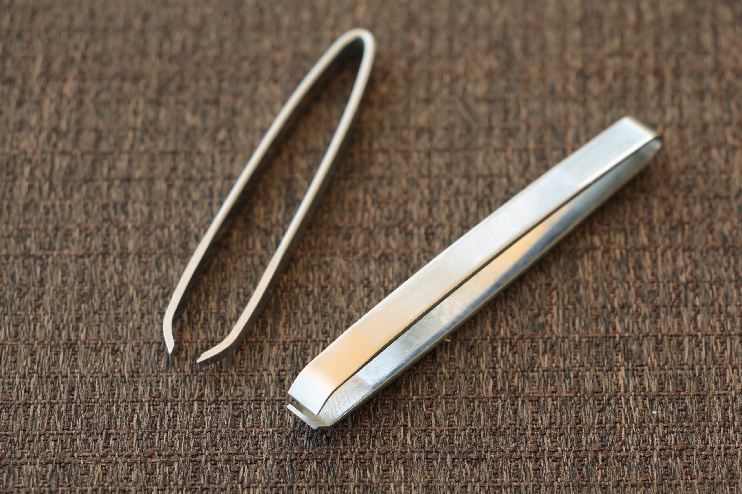 ヒゲを抜く危険性